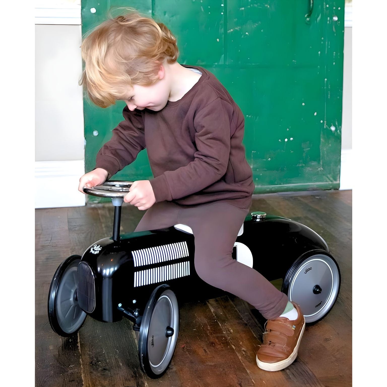 Apresentamos Carro de metal Vintage Preto com o SKU 26112124 recomendado para + 12 meses