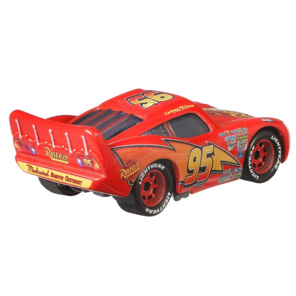 Traseira do Lightning McQueen n.º 95 com aileron e autocolantes