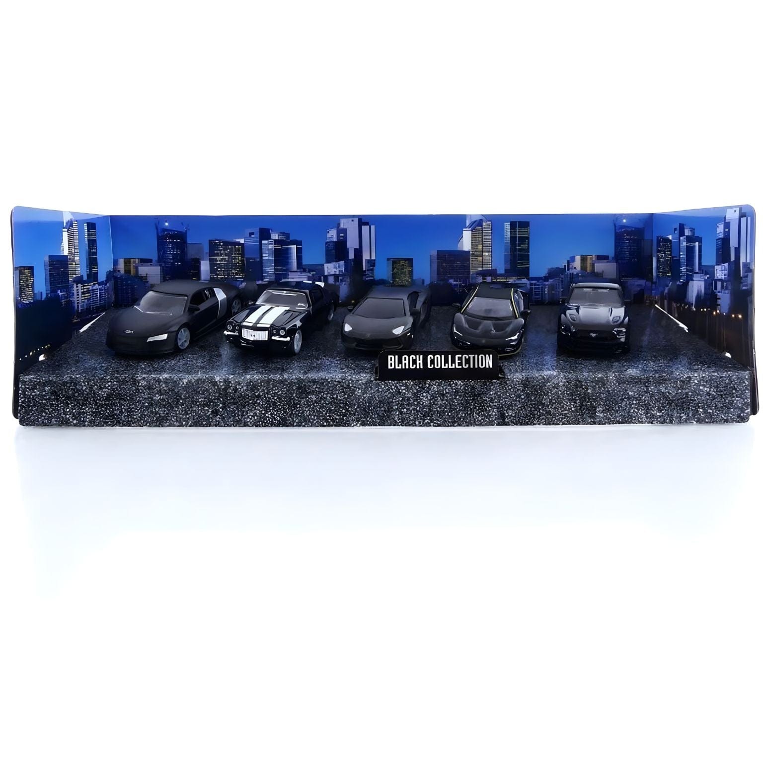 Apresentamos Colecção Black Bburago 1/64 com o SKU 681032525 recomendado para + 3 anos