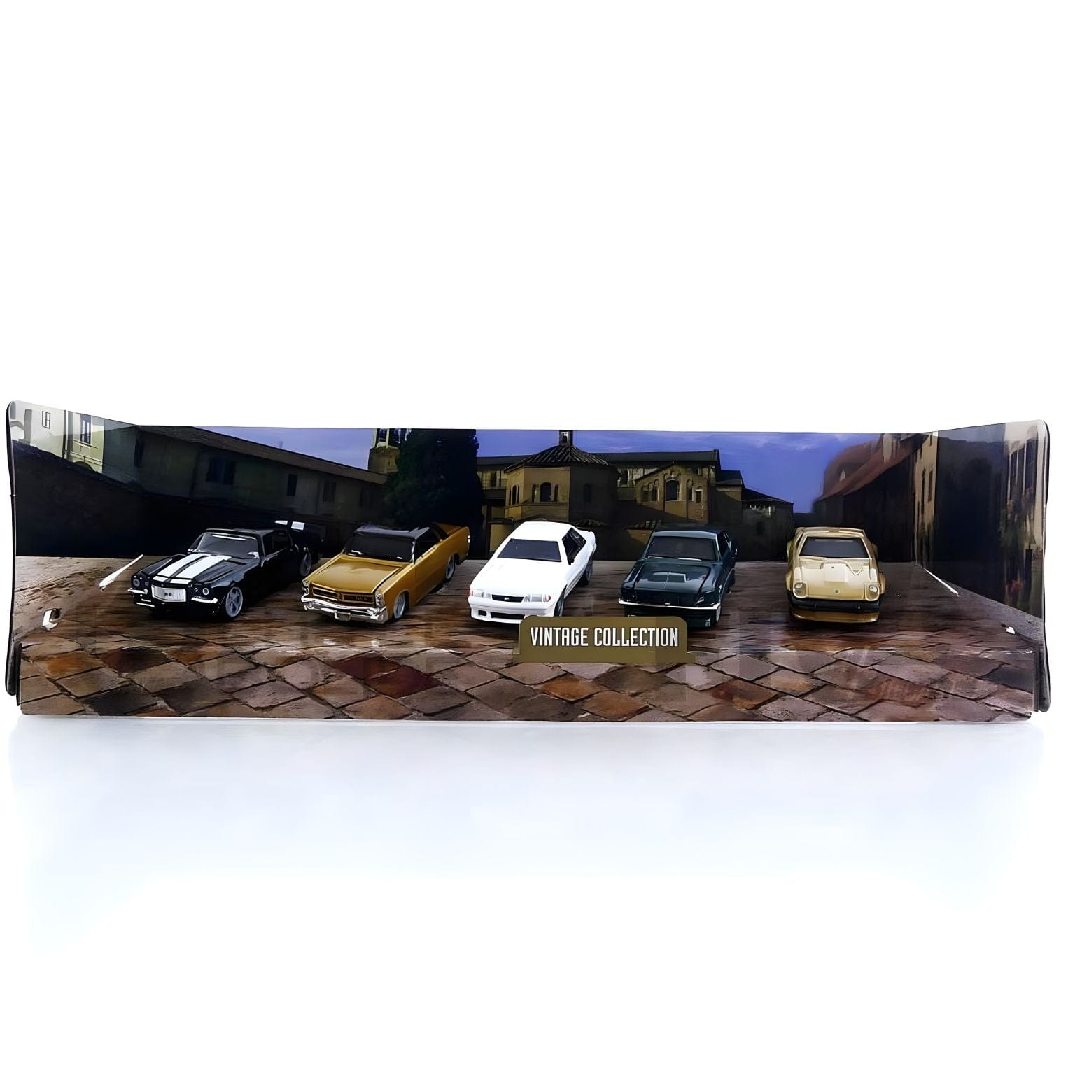 Apresentamos Colecção Vintage Bburago 1/64 com o SKU 681033225 recomendado para + 3 anos