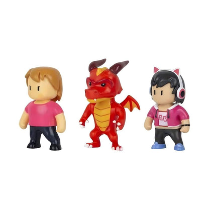 Três figuras Stumble Guys: personagem de rosa, dragão vermelho e rapariga com auscultadores