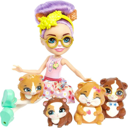 Boneca Enchantimals Glee de óculos e cabelo lilás com quatro porquinhos-da-índia