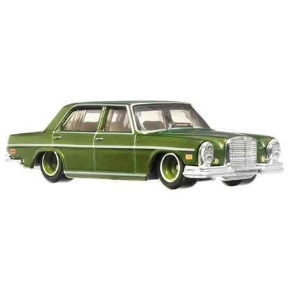 Hot Wheels Mercedes-Benz 280 SEL 4.5 verde visto do lado oposto