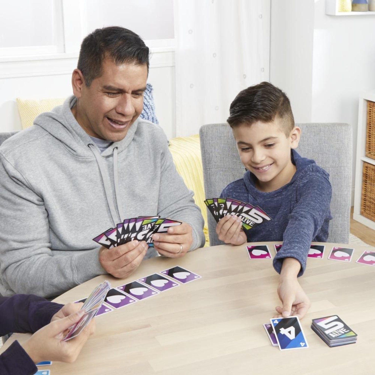 Apresentamos Cartas Five Alive com o SKU 90420522 recomendado para + 8 anos