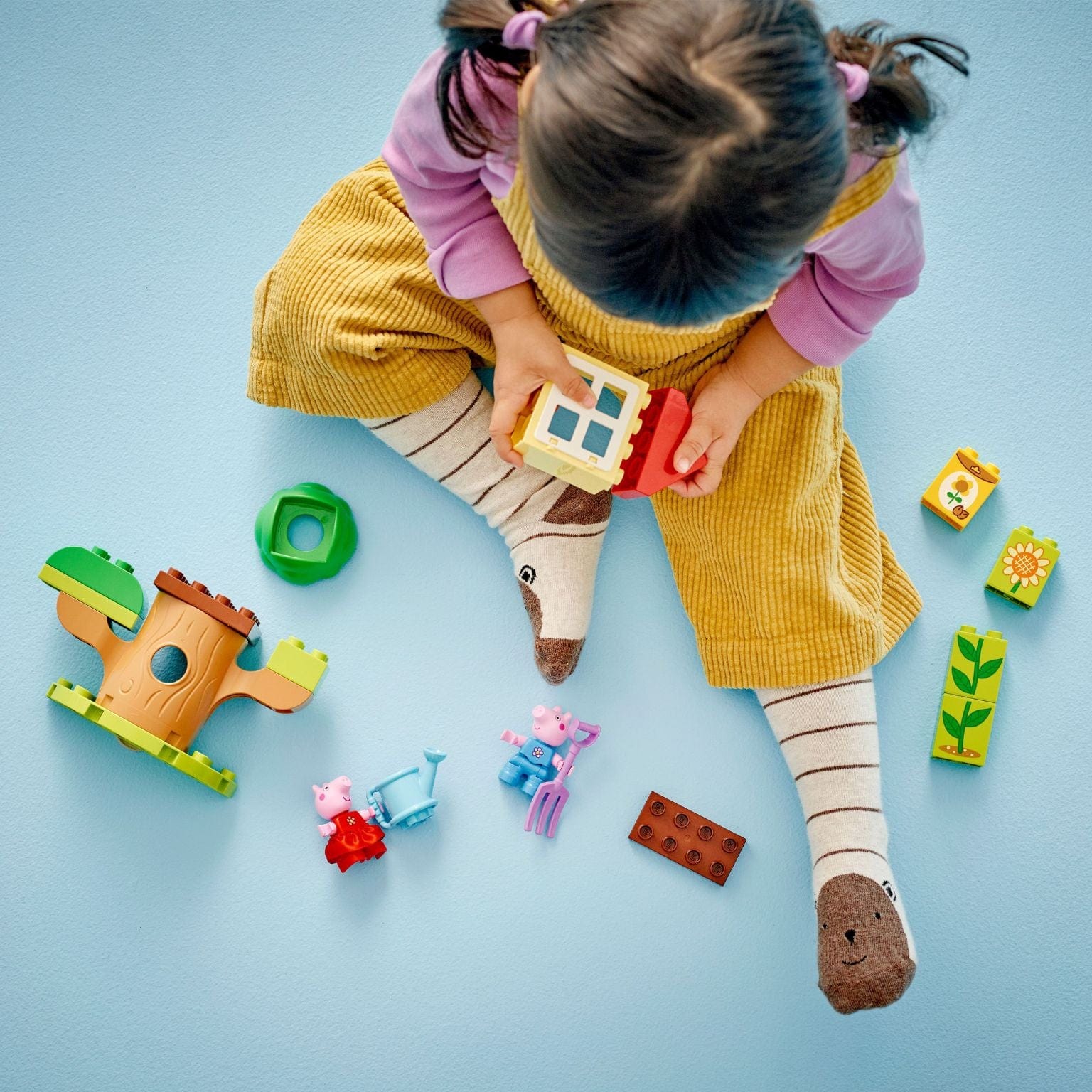 Apresentamos Lego Duplo - Jardim e Casa da Árvore da Porquinha Peppa com o SKU 661043124 recomendado para + 2 anos