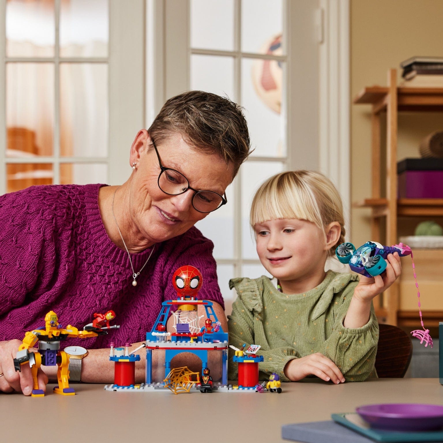Apresentamos Lego Equipa Spidey – Quartel-general da Teia Giratória com o SKU 661079425 recomendado para + 4 anos