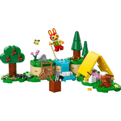 LEGO Animal Crossing Bunnie montado com tenda amarela e árvores