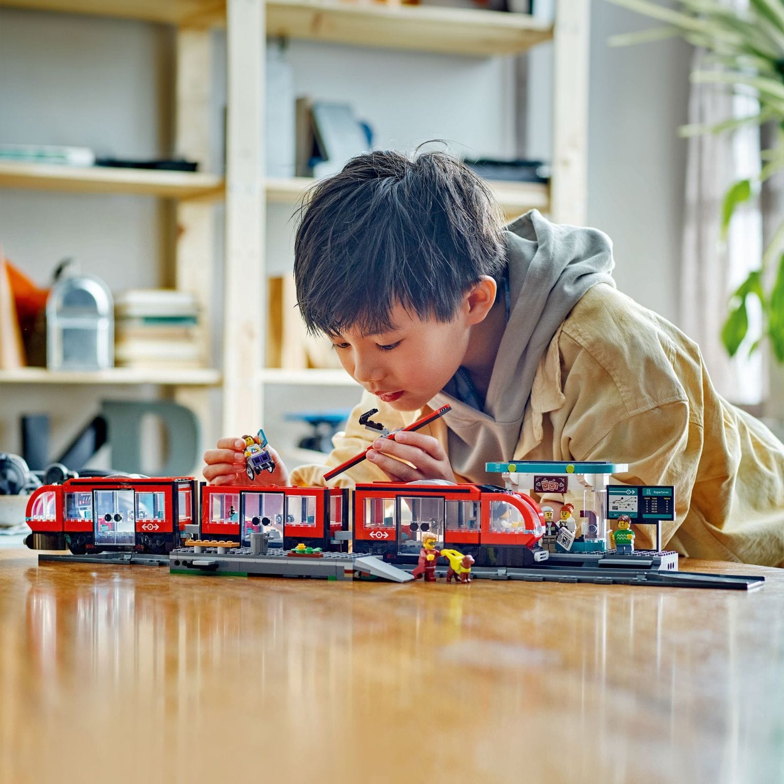 Apresentamos Lego City - 60423 Elétrico e Estação na Baixa com o SKU 666042324 recomendado para + 7 anos