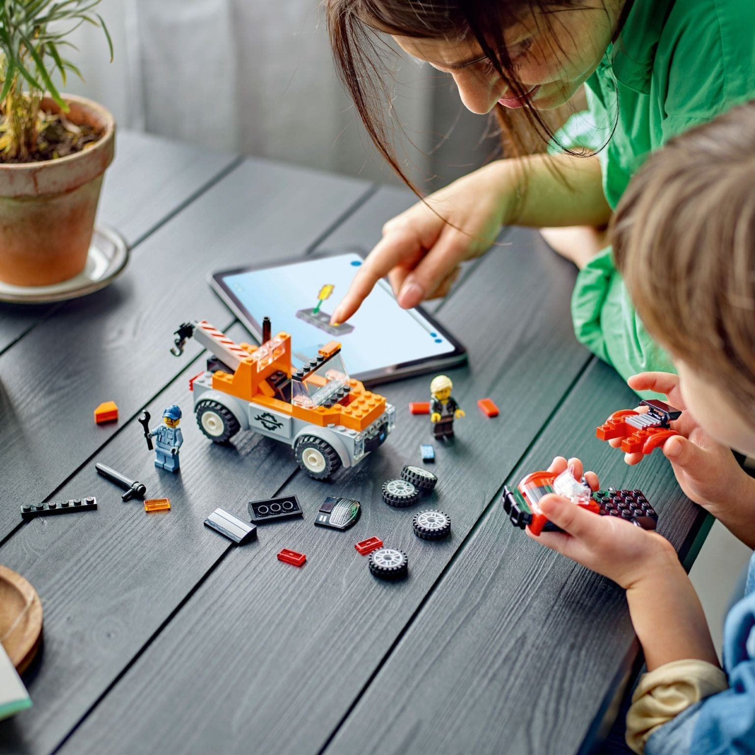 Apresentamos Lego City - Camião-Reboque e Reparação de Carro Desportivo com o SKU 666043524 recomendado para + 4 anos