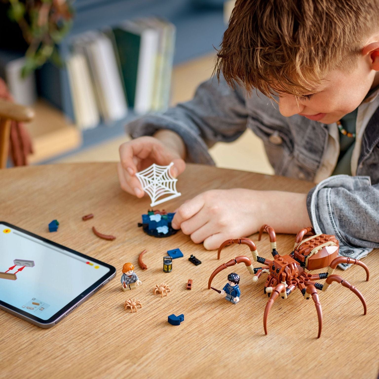 Apresentamos Lego Harry Potter Aragog na Floresta Proibida com o SKU 667643424 recomendado para + 7 anos