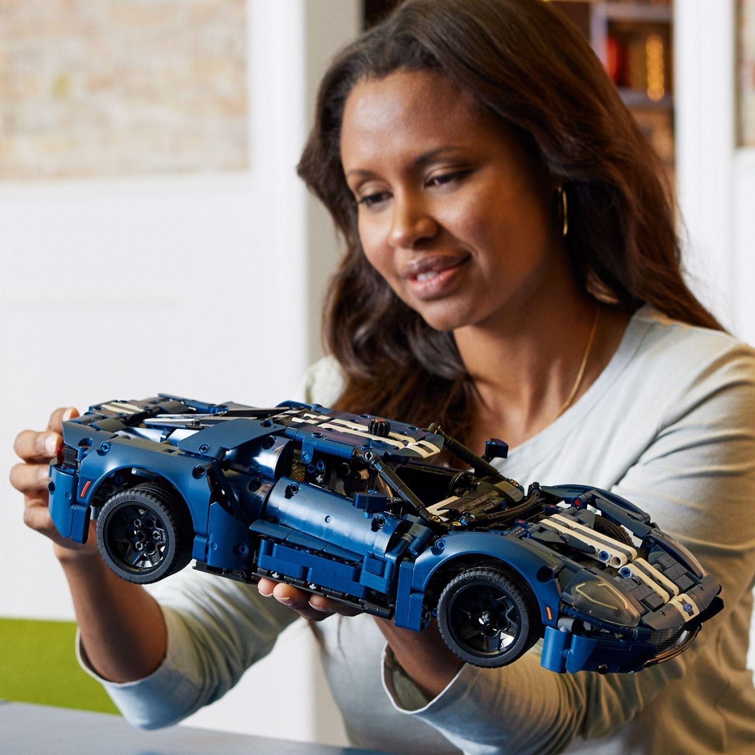 Apresentamos Lego Technic - Ford GT 2022 com o SKU 664215425 recomendado para + 14 anos