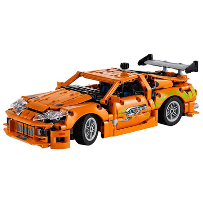 LEGO Technic Toyota Supra MK4 laranja montado com asa traseira
