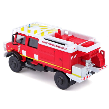 Mercedes-Benz Unimog U5000 da Bburago, vista traseira com inscrições Marins Pompiers de Marseille