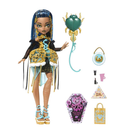 Boneca Cleo de Nile com balão, mala e acessórios de aniversário