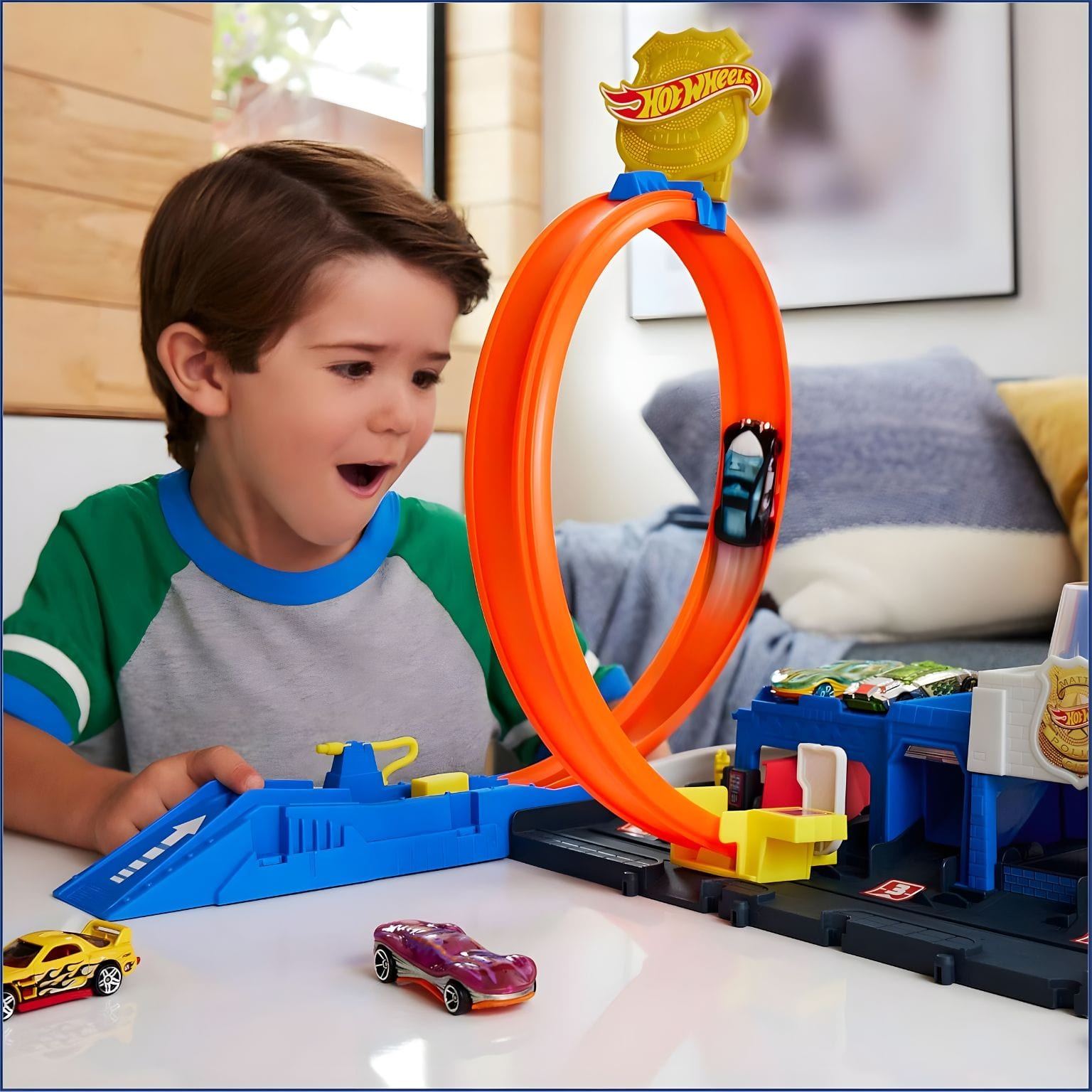 Apresentamos Pista Hot Wheels - Super Esquadra de Polícia com o SKU 776415525 recomendado para + 4 anos