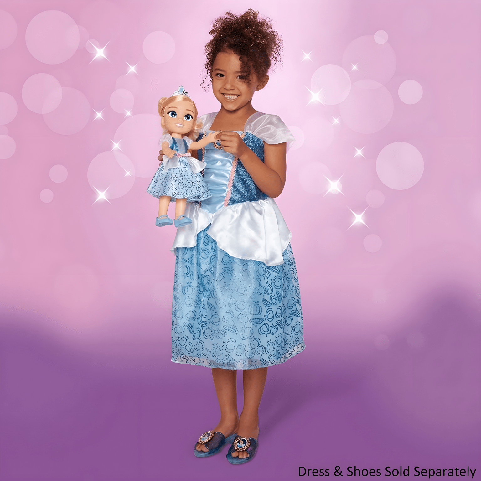 Apresentamos Boneca Disney Cinderela 35 cm com o SKU 779556023 recomendado para + 3 anos