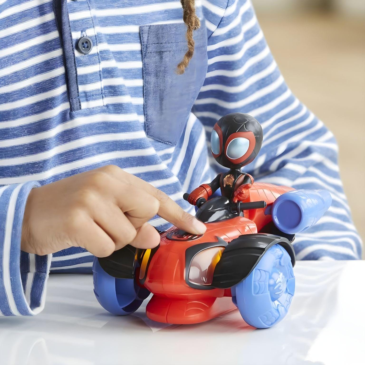 Apresentamos Spidey and His Amazing Friends Aracno triciclo com luzes e sons com o SKU 90453122 recomendado para + 3 anos