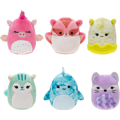 Seis peluches Squishville Mini Squishmallows Esquadrão Colorido lado a lado