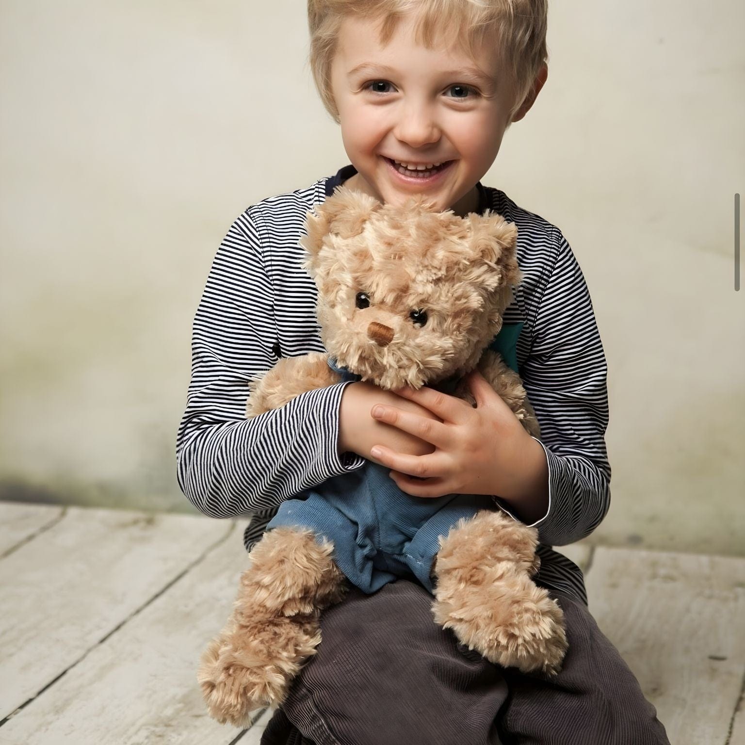 Apresentamos Urso de peluche 35 cm com o SKU 521369822 recomendado para + 6 meses
