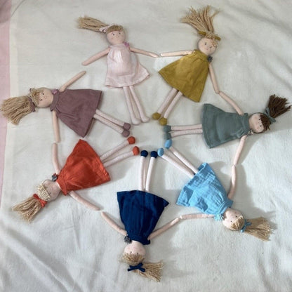 Boneca de pano com Vestido rosa velho