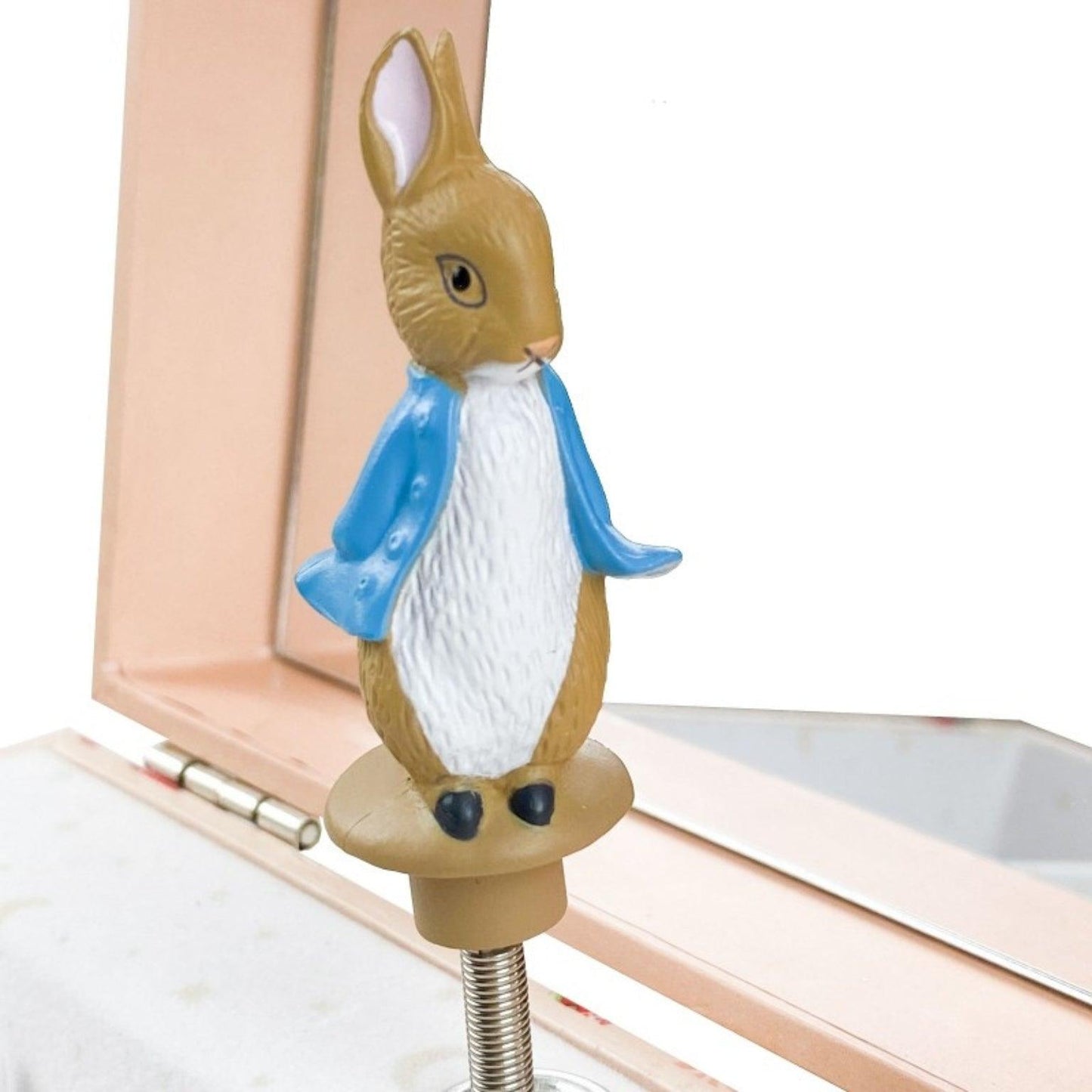 Apresentamos Caixa de música com gaveta - Peter Rabbit Morangos com o SKU 796086123 recomendado para + 3 anos