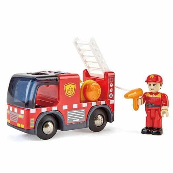 Apresentamos Carro dos Bombeiros com sirene com o SKU 82373723 recomendado para + 3 anos