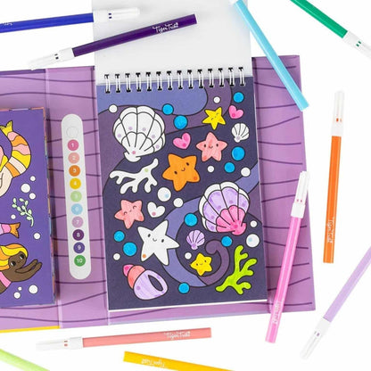 Desenho do fundo do mar com conchas e estrela colorido com marcadores