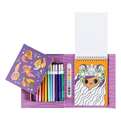 Conjunto Colorir Sereias e Amigos aberto com marcadores e bloco de desenhos