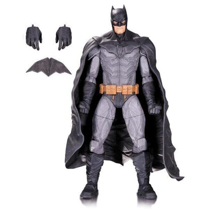 Figura Batman de Lee Bermejo com mãos e batarangue extra