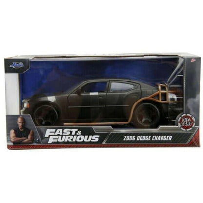 Apresentamos Fast & Furious 1/24 2006 Dodge Charger com o SKU 868024122 recomendado para + 8 anos