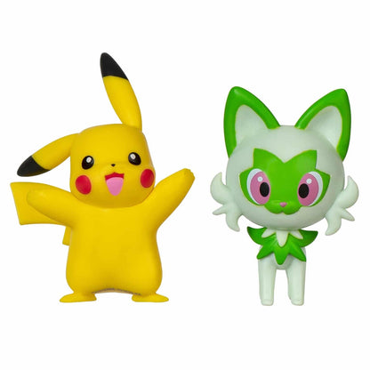 Figuras Pokémon Pikachu e Sprigatito lado a lado