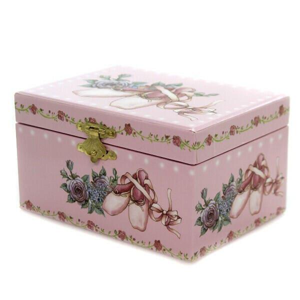 Apresentamos Guarda Jóias bailarina Modelo C com o SKU 192805021 recomendado para + 4 anos