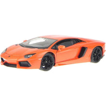 Apresentamos Lamborghini Aventador Coupé (laranja) com o SKU 689462723 recomendado para + 8 anos