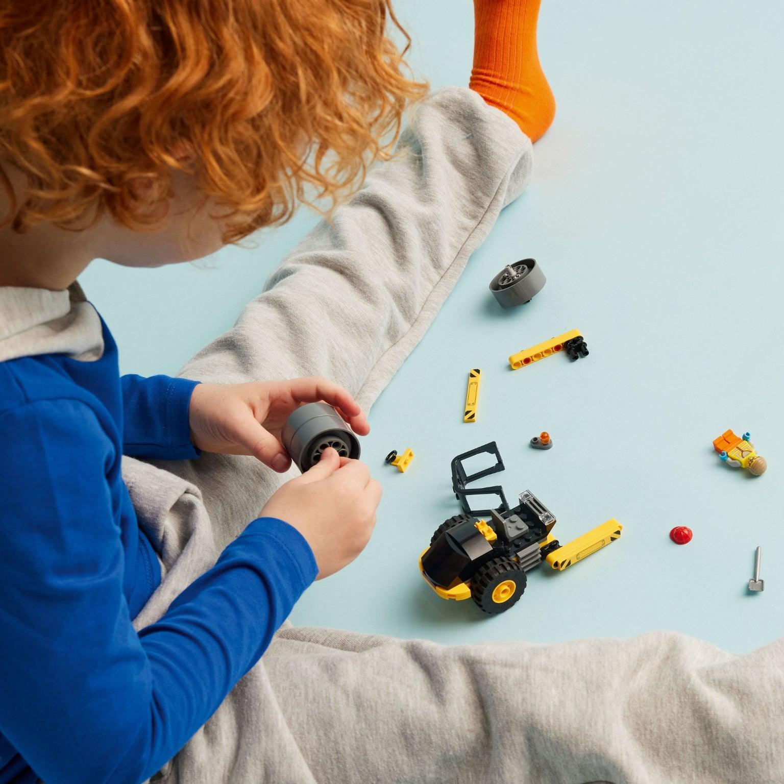 Apresentamos Lego City Máquina de Construção com Cilindro com o SKU 666040125 recomendado para + 5 anos