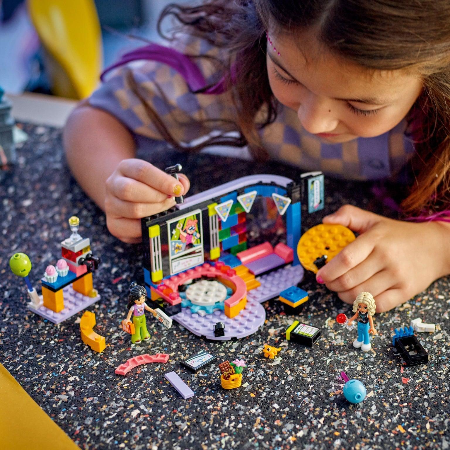 Apresentamos Lego Friends Festa de Karaoke com o SKU 664261024 recomendado para + 6 anos