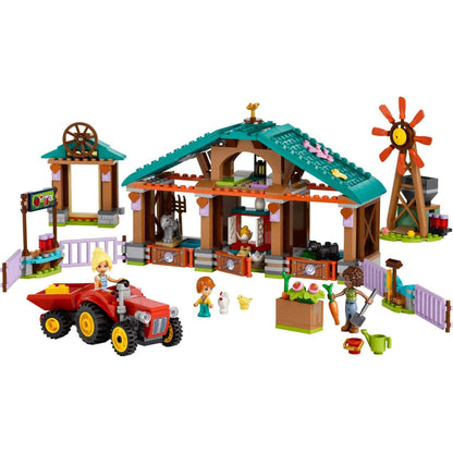 LEGO Friends Santuário de Animais da Quinta montado com trator e minifiguras
