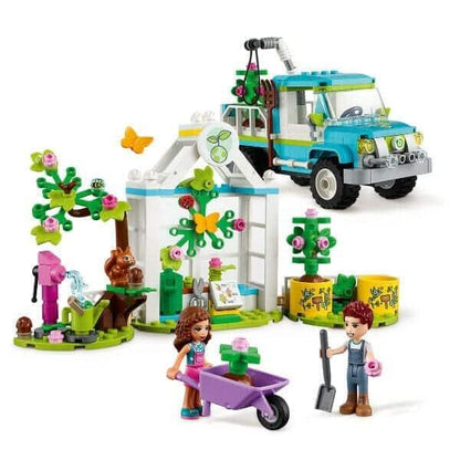 LEGO Friends estufa e veículo de plantação montados com minifiguras
