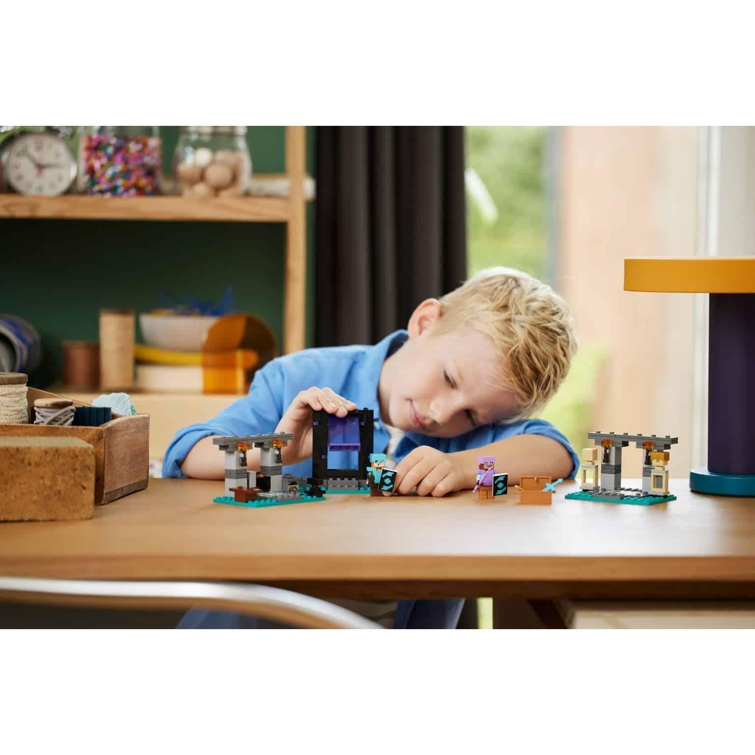 Apresentamos Lego Minecraft - O Depósito de Armas com o SKU 662125224 recomendado para + 7 anos