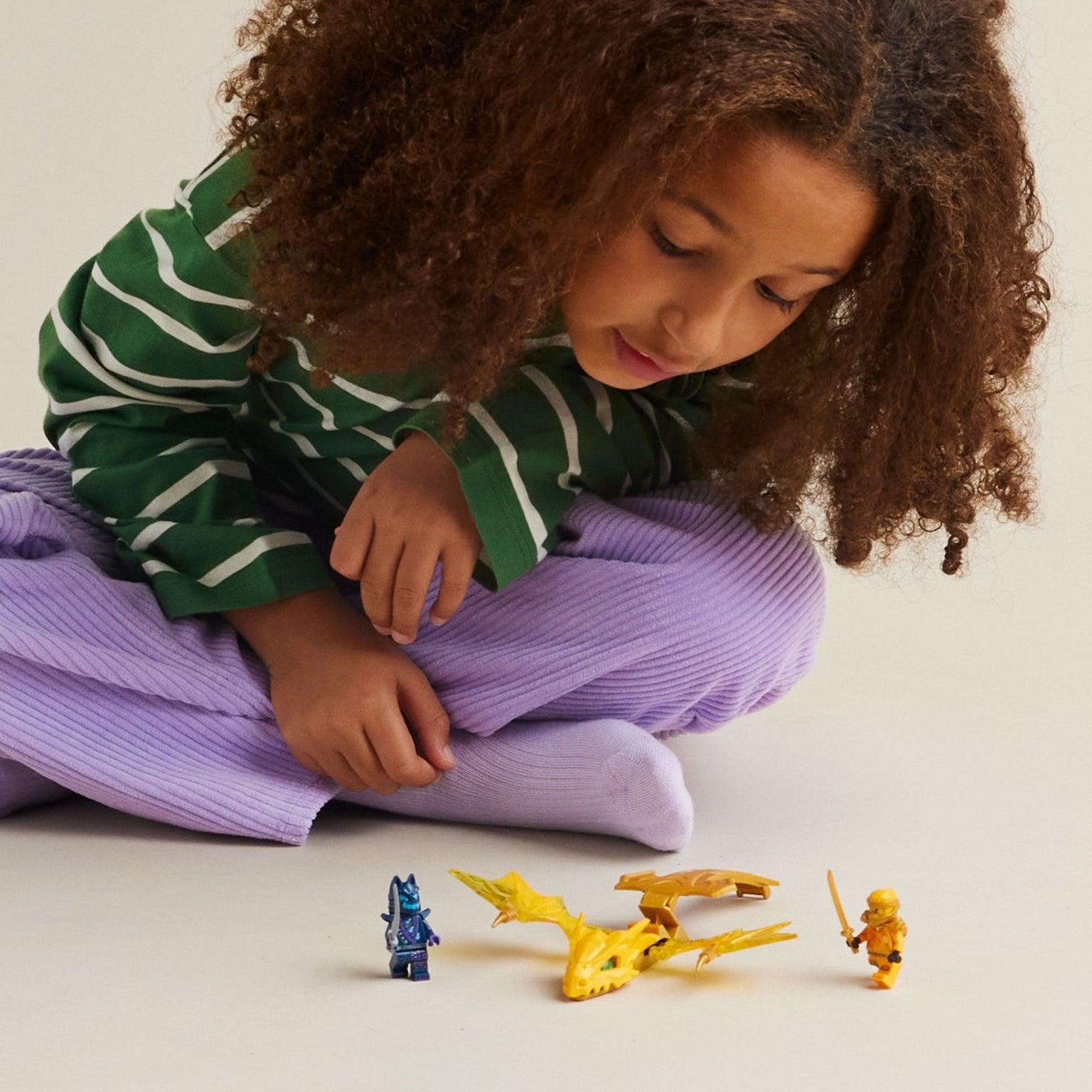 Apresentamos Lego Ninjago O Ataque do Dragão em Ascensão do Arin com o SKU 667180324 recomendado para + 6 anos