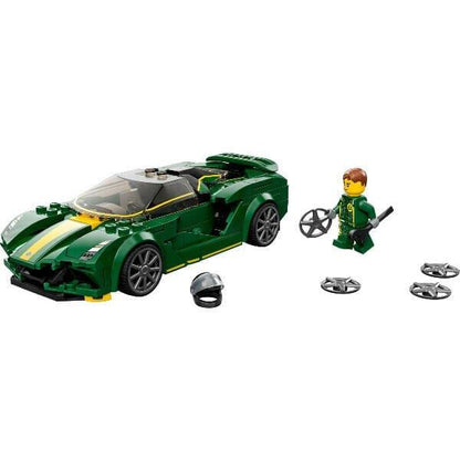 LEGO Speed Champions Lotus Evija verde montado com minifigura
