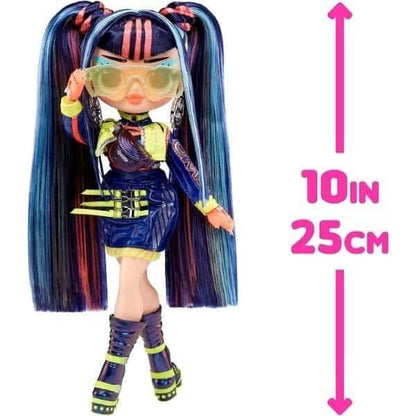 Boneca LOL Surprise OMG Victory com indicação de 25 cm