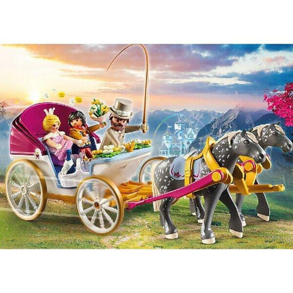 Playmobil 70449 Carruagem Romântica com casal a passear numa paisagem de montanha