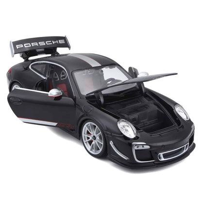 Porsche 911 GT3 RS 4.0 com capô e portas abertos
