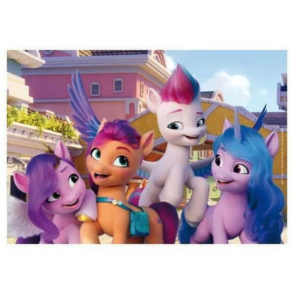 Imagem do outro puzzle My Little Pony: póneis abraçados em frente a um edifício