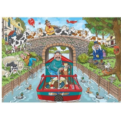 Ilustração do Puzzle Wasgij? Calm on the Canal!, com barco vermelho sob uma ponte e vacas