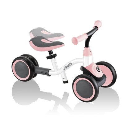 Quadriciclo Globber Learning Bike Rosa com assento ajustável, vista lateral